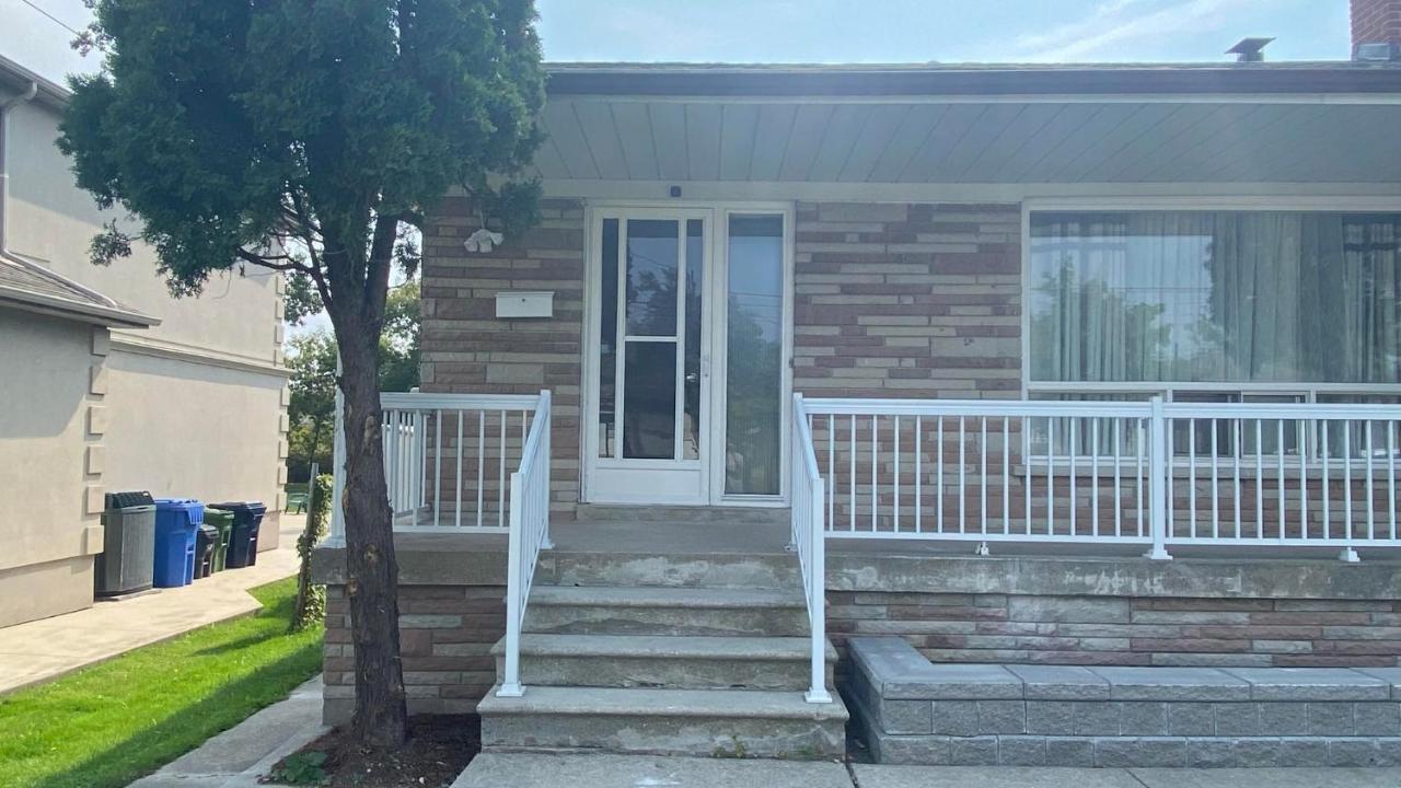 Spectacular 3 Bedroom 2 Wr House - Close To Airport Toronto Exterior photo