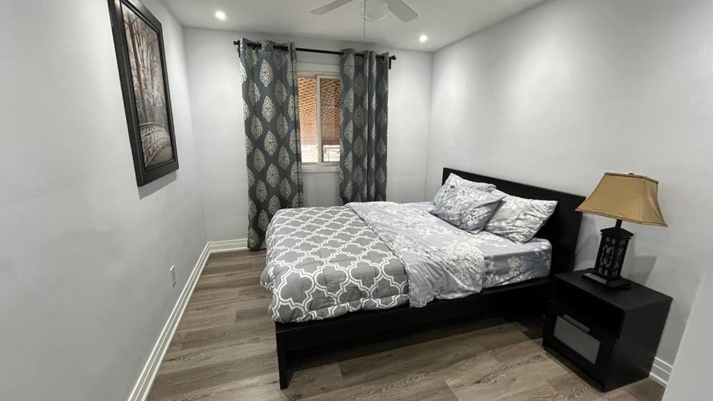 Spectacular 3 Bedroom 2 Wr House - Close To Airport Toronto Exterior photo